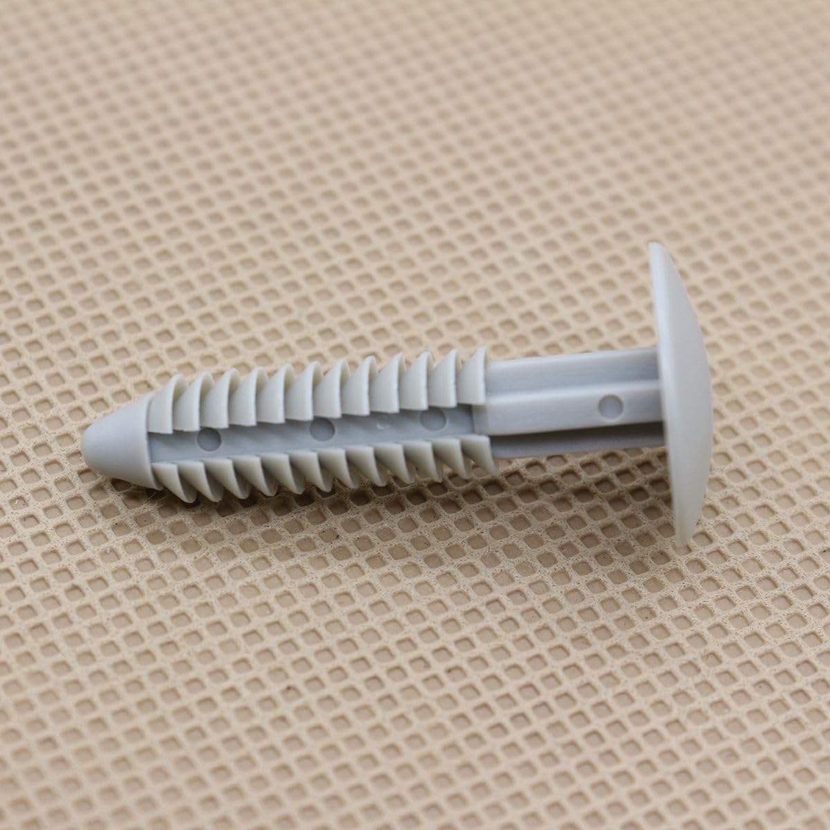 ya 5 8.10 New 25Pcs Wheel Opening Moulding Clips Gray for Ford W705955-S300