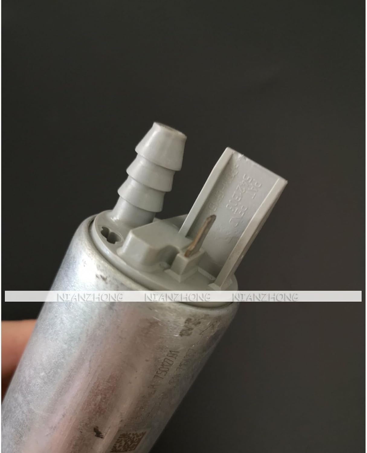 ya 8 8.24 baidi Part ELectric Fuel Pump 110957778 for BMW 75012701 E70 E90 X5 X6