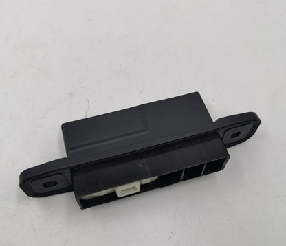 ya 4 8.8 for Toyota/for Lexus OE Back Door Opener Switch Assembly 84840-0T010