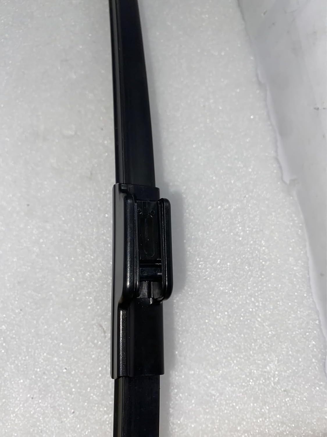 ya 2 8.15 WINDSHIELD RIGHT PASSENGER SIDE WIPER ARM W/BLADE 2019-2022