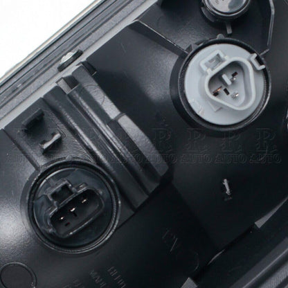 ya 4 8.24 baidi One pair for Toyota Tacoma 2016-2021 rear tail light brake light turn signal light 