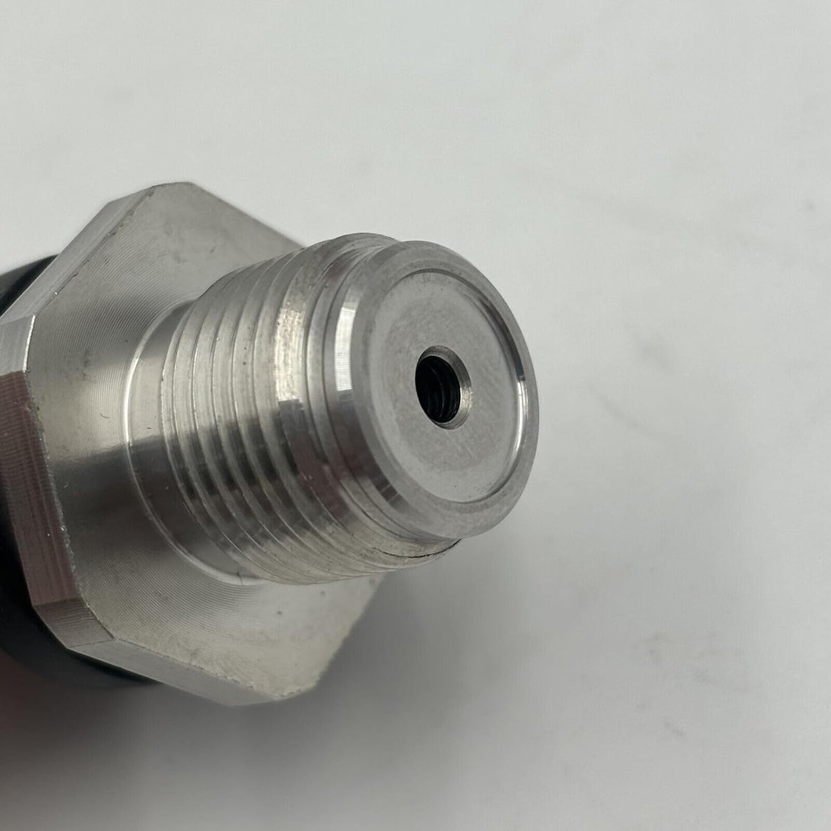 ya 4 8.8.2 6.7L Fuel Rail Pressure Sensor for Dodge 2007.5-2012 5297640