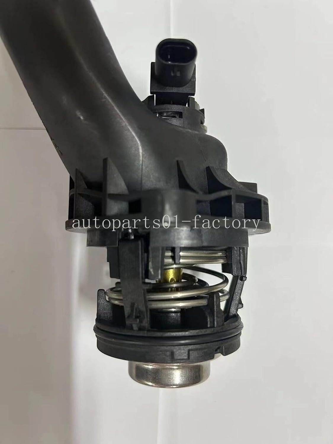 ya 2 8.15 2782000615 Engine Coolant Thermostat Housing for Mercedes-benz W216 CL550