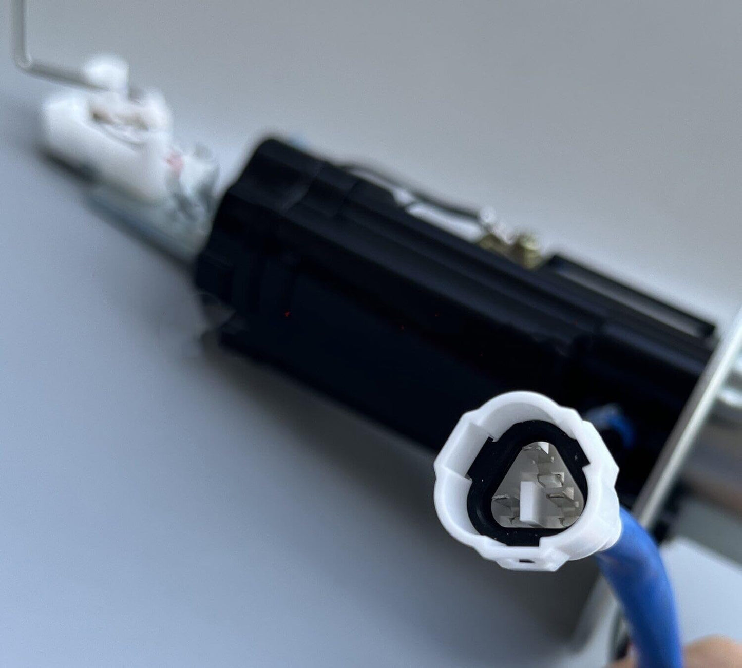 ya 2 8.15 Fuel pump assembly for 01-07 Hayabusa GSXR1300 GSX1300R 1510024FB0