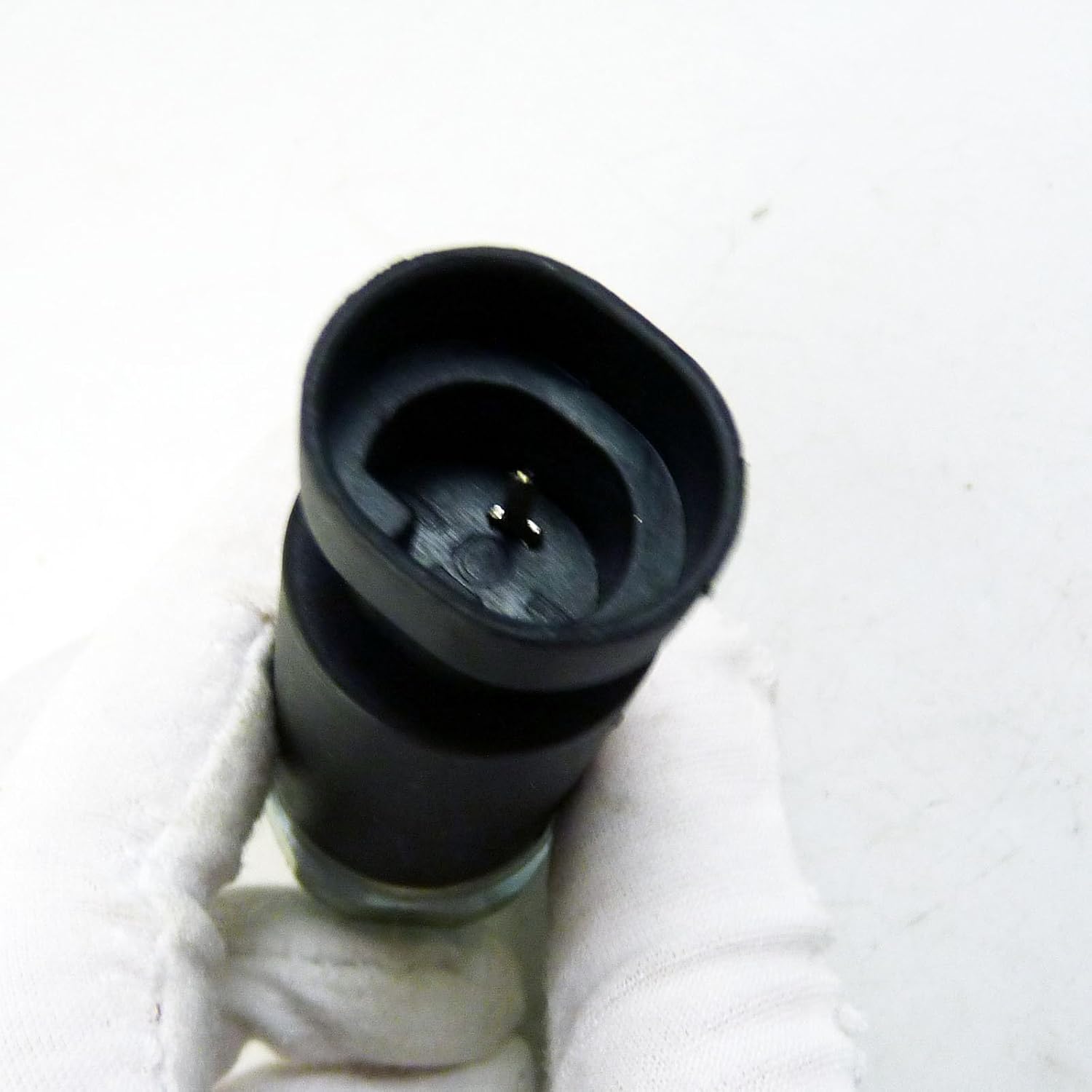 ya 4 8.8.2 Engine Oil Pressure Sensor Switch 12562267 PS303 1-pin, Suitable for Jimsy for Chevrolet for Pontiac 