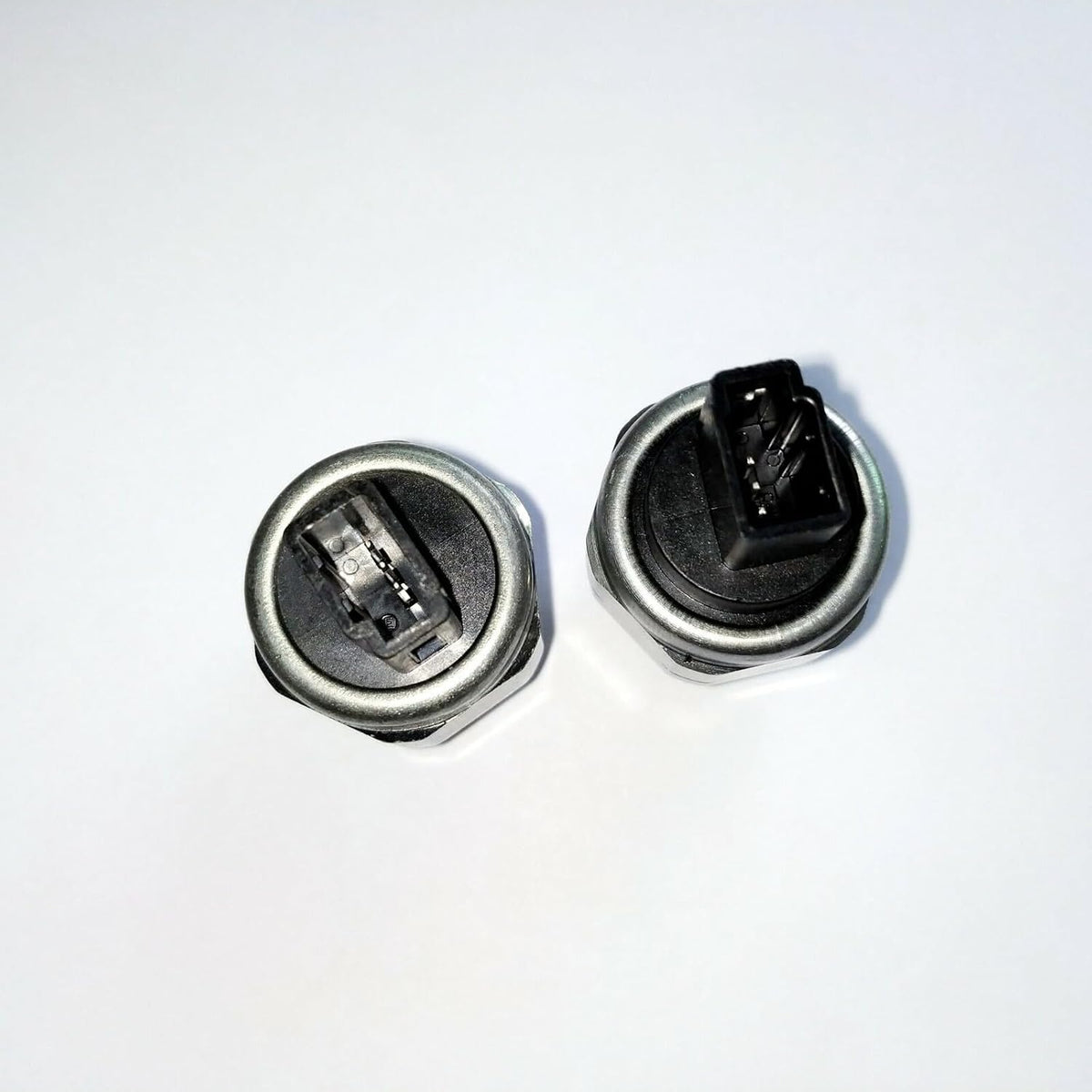 ya 14 9.20 zhengce JF010E JF011E F09A F09B F10A F1CJA RE0F09A Oil Pressure Sensor for Nissan for Jeep-1