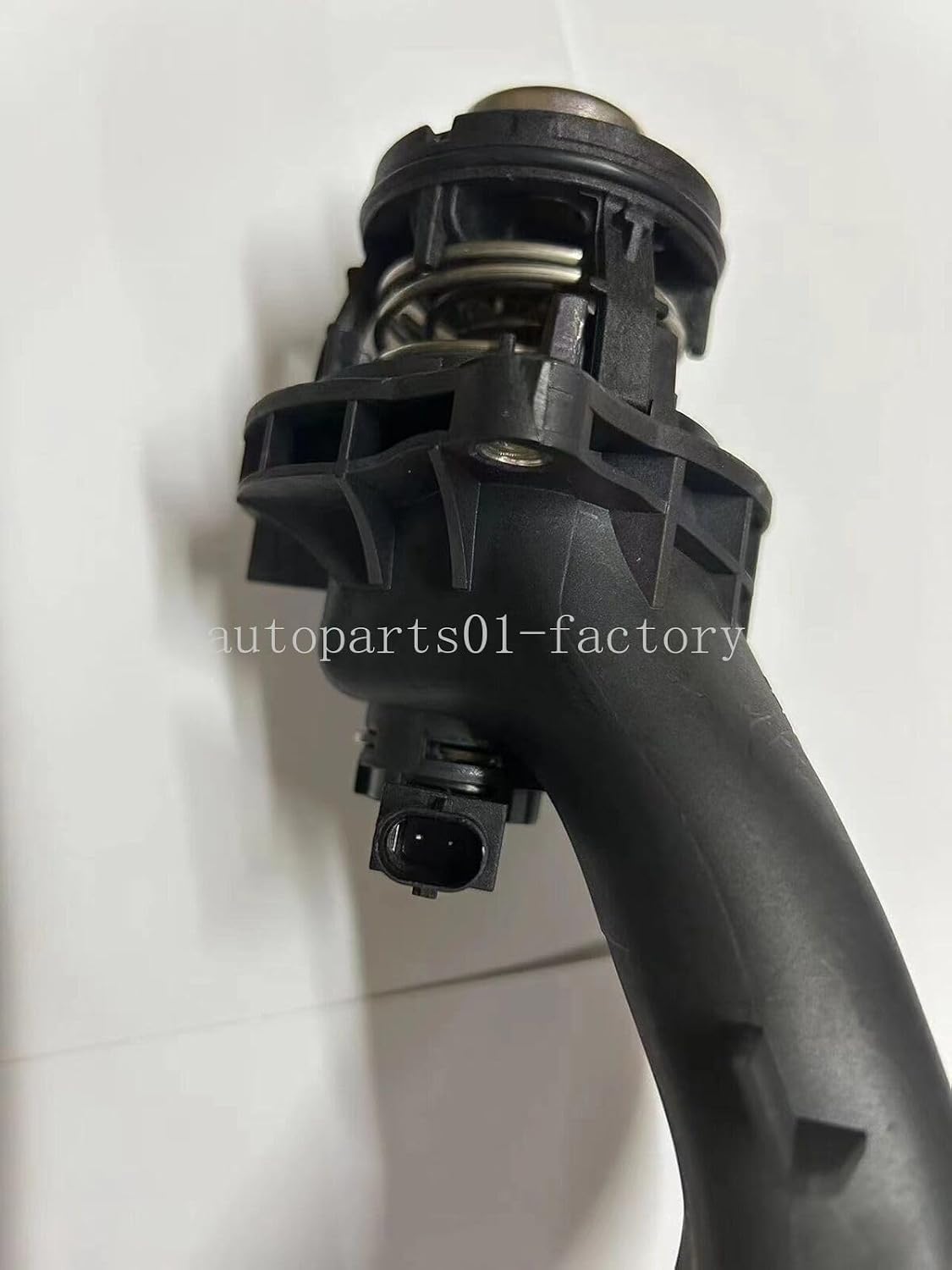 ya 2 8.15 2782000615 Engine Coolant Thermostat Housing for Mercedes-benz W216 CL550