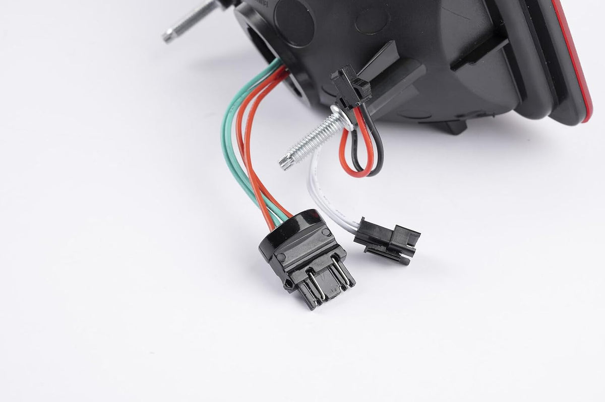 ya 10 9.16 zhengce Rear bumper red LED taillight brake light turn signal light suitable for 05