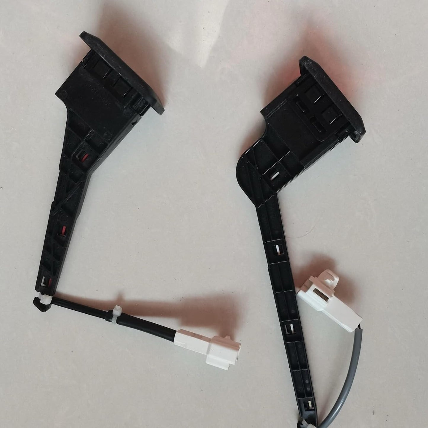 ya 4 8.8 for Toyota OE 84966-42020 Automatic Tailgate Switch for RAV4
