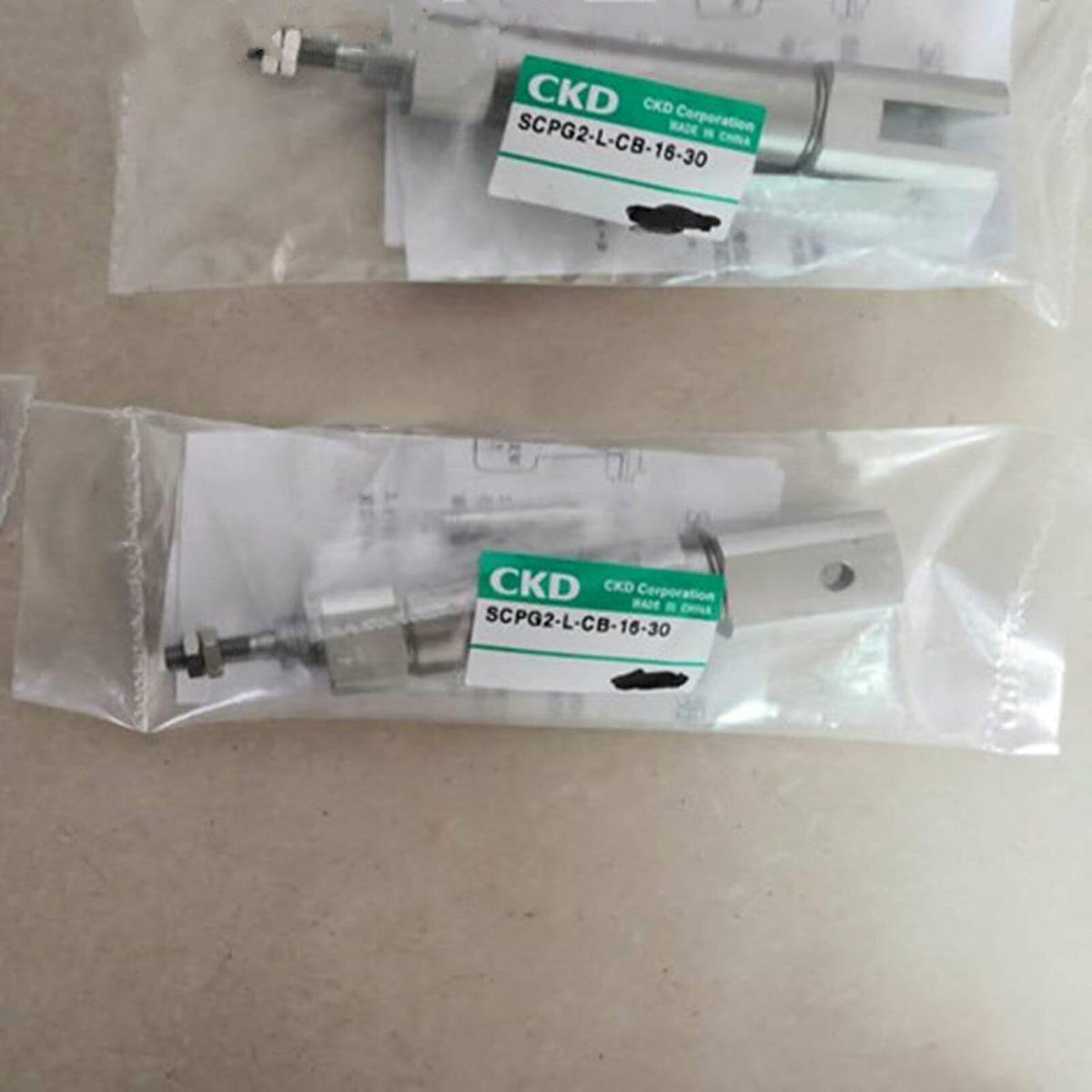 ya 16 10.20 baidi 1PC New CKD G2-L-CB-16-30 Cylinder #W7-
