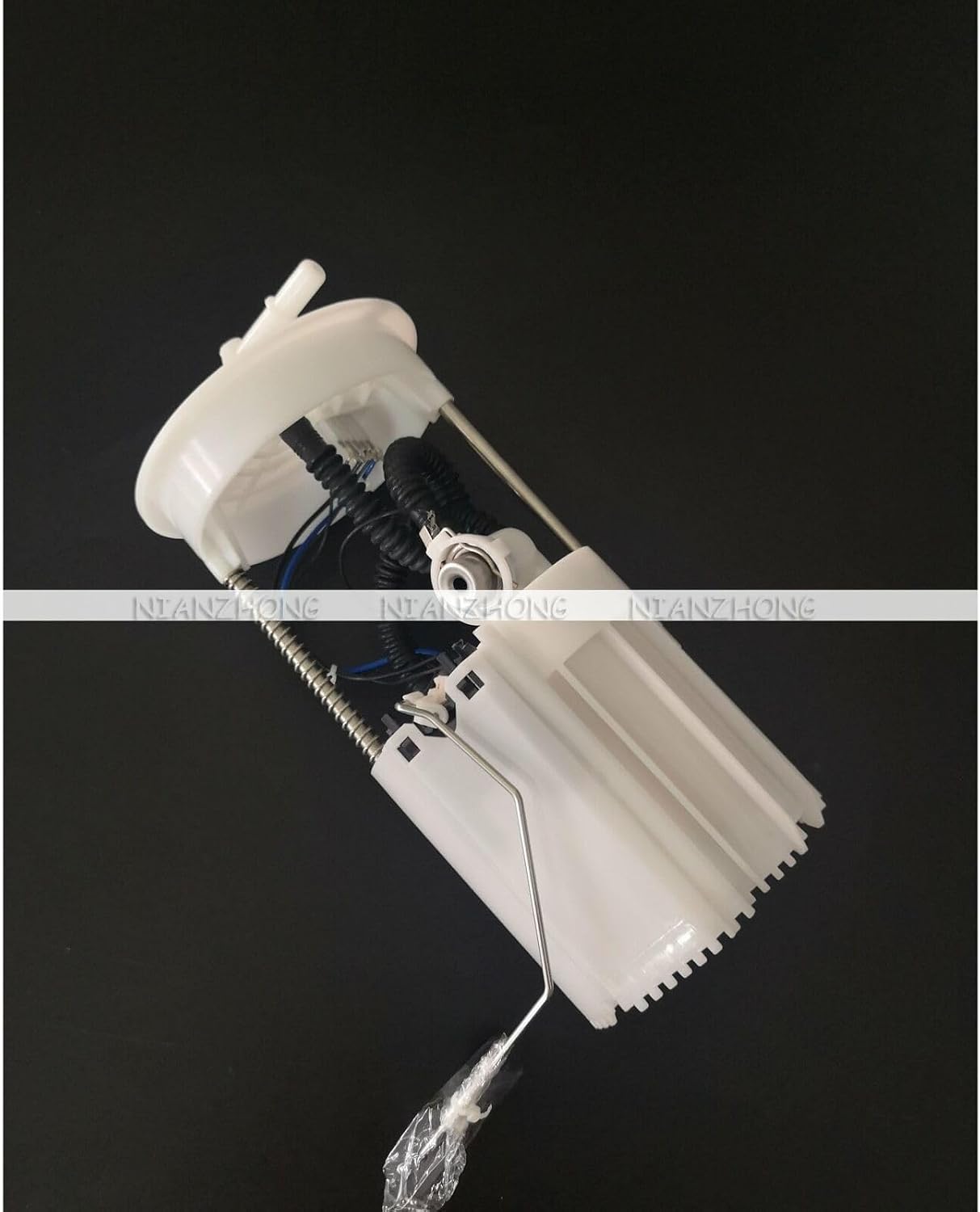ya 5 8.10 Fuel Pump Module Assembly 17040-AV705 for Nissan Almera Primera N16 P12 02-08