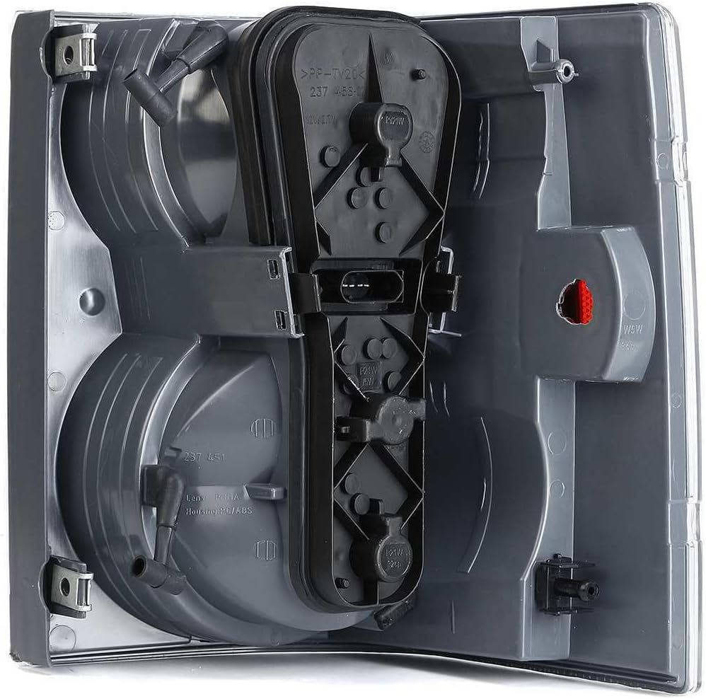 ya 2 8.15 Suitable for the brake light of the right rear taillight of the 2002-2009 for for Range Rover Vogue L322