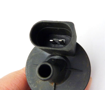 ya 2 8.15 The crankcase Ventilation Valve Canister Cleaning Solenoid Valve is Suitable for VW for Audi 1C0 906 517A 