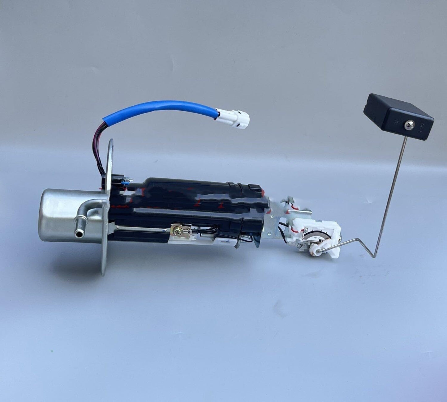 ya 2 8.15 Fuel pump assembly for 01-07 Hayabusa GSXR1300 GSX1300R 1510024FB0