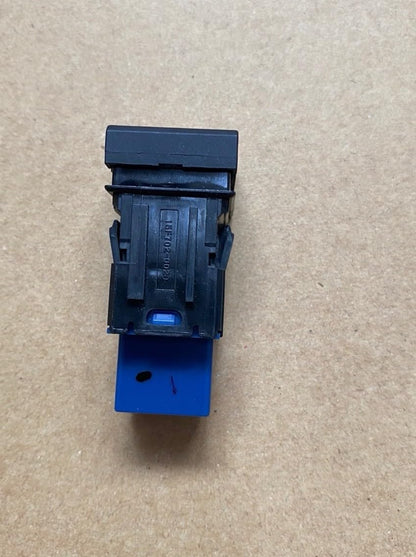 ya 4 8.8 OE 84930-48140 Tailgate Switch for 2021-2022 for Toyota Venza Parts