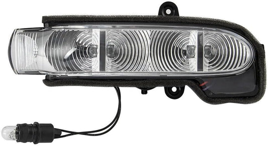 ya 4 8.10 Right turn signal light for Mercedes-Benz E550 E350 2007 2008-09 2038201421