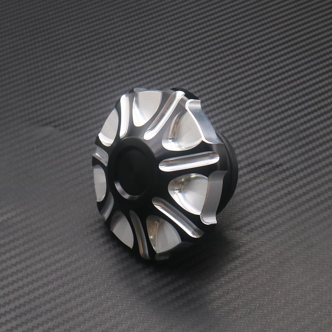 ya 9 10.24 Silver CNC Edge Cut Gas Tank Cap Fuel Cap For Sportster Road King Softail