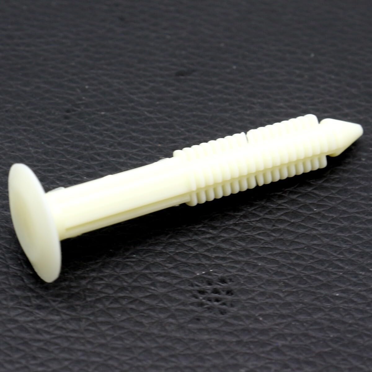 ya 5 8.10 30Pcs For GM 22527720 Hood Seal Retainers Rivet Retainer Clip