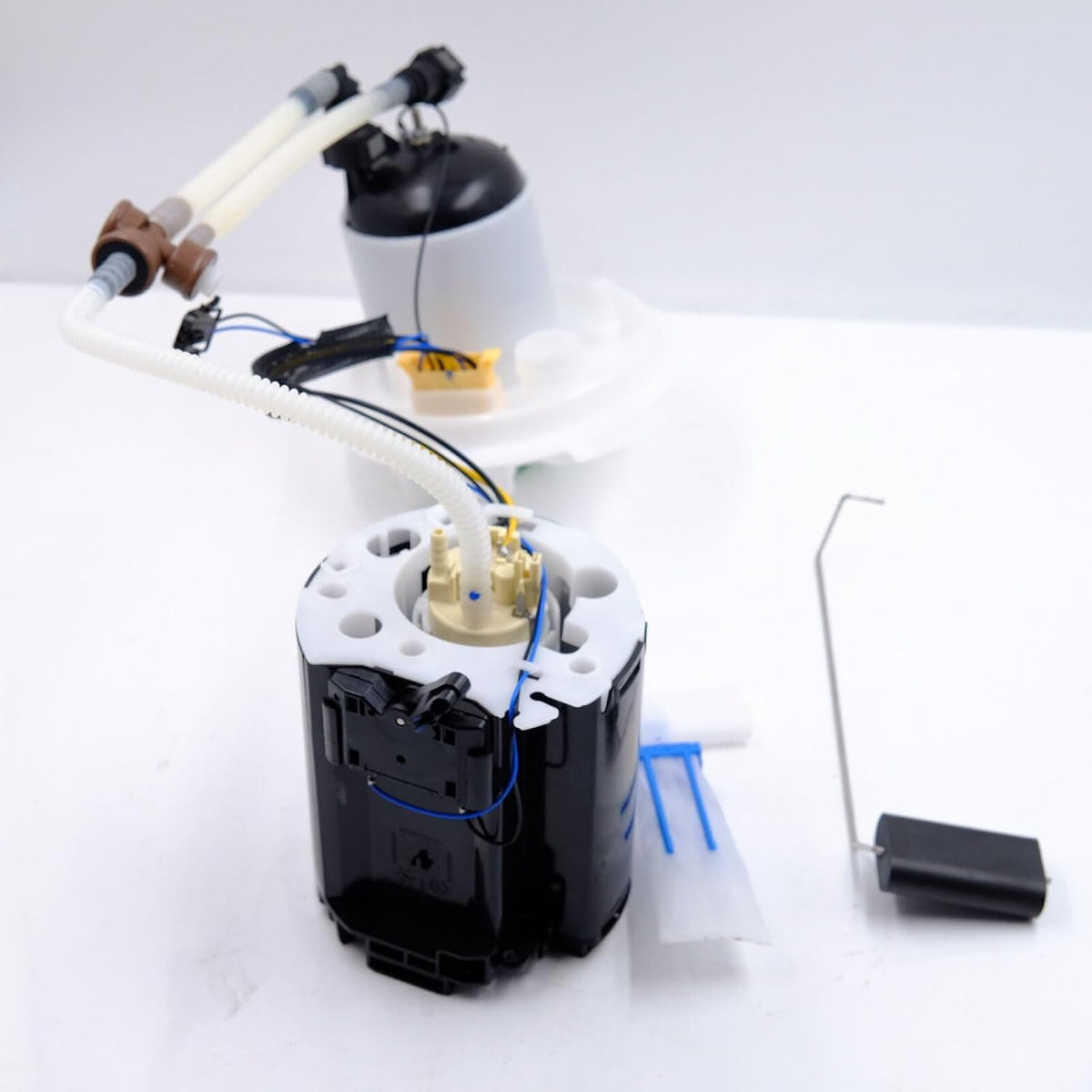 ya 12 10.8 zhengce Electric Fuel Pump Gas for Land Rover LR2 2008-2012 6Cyl 3.2L LR038601