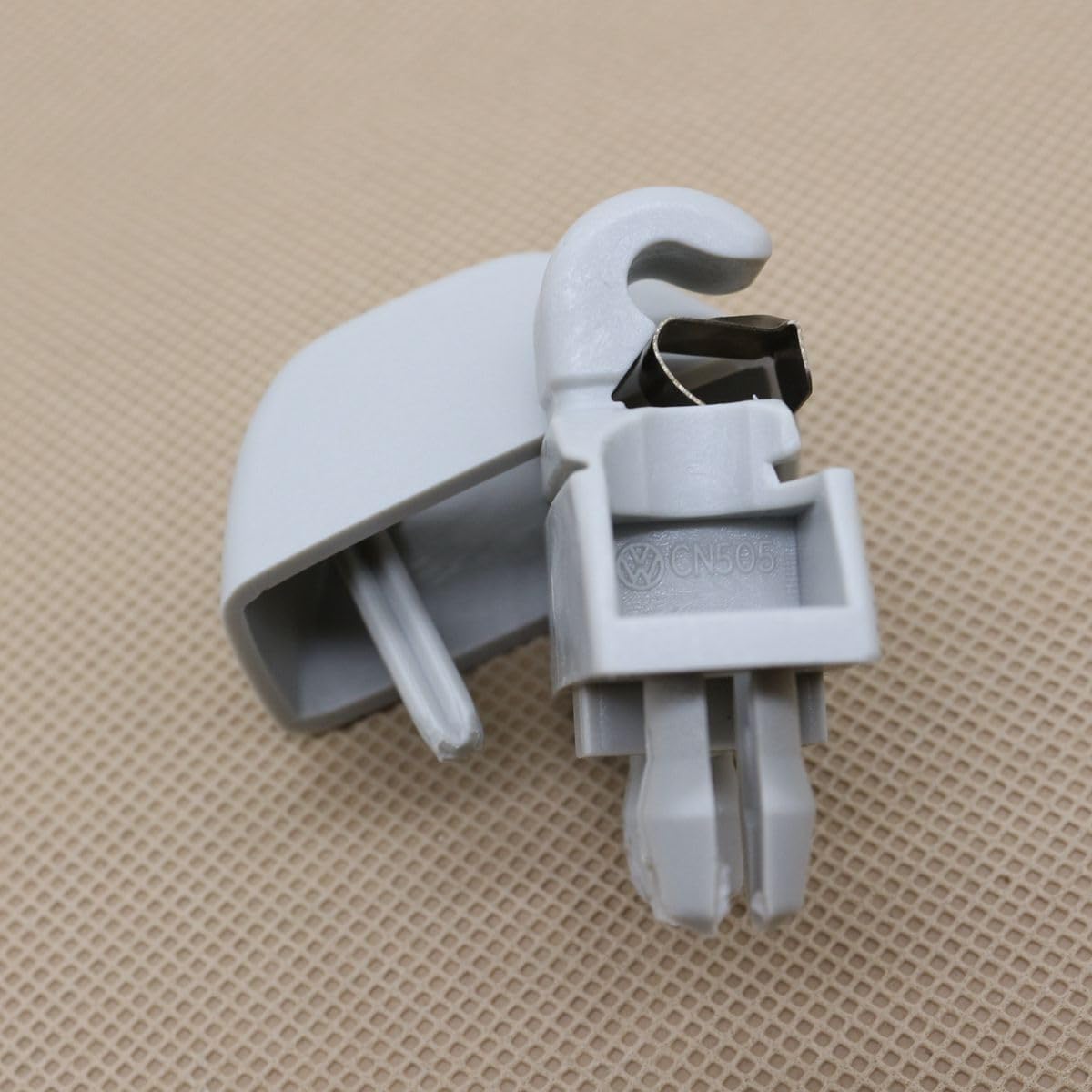 ya 11 9.14 baidi1pcs for 2012-2015 for VW for Passat Gray Sun Visor Support Clip 6R0857561Y20-