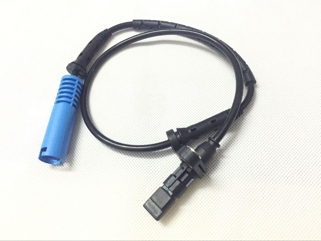 ya 2 8.15 Front ABS Wheel Speed Sensor for BMW X5 E53 3.0i 4.4i 4.6is 2000-06 34526771704