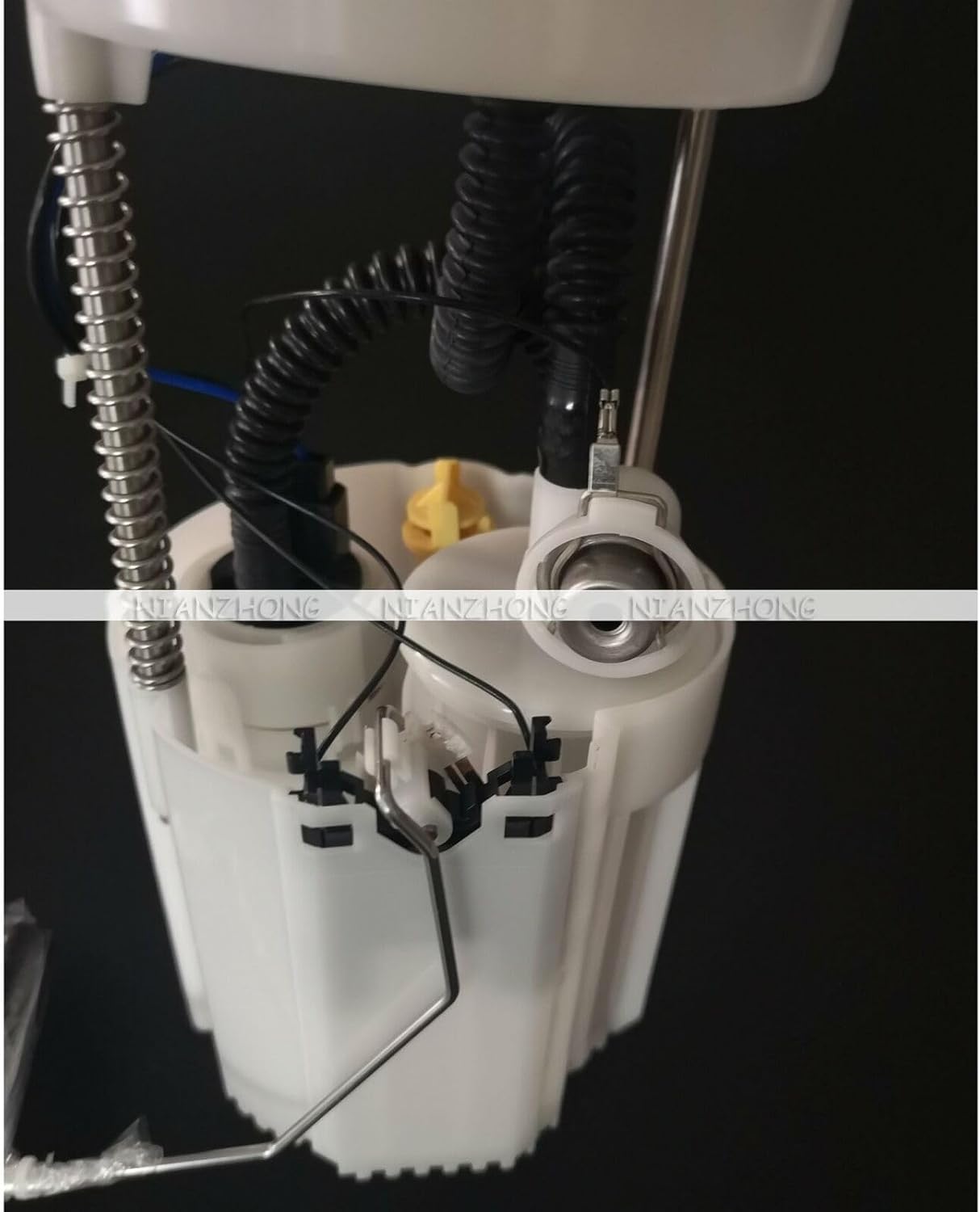 ya 5 8.10 Fuel Pump Module Assembly 17040-AV705 for Nissan Almera Primera N16 P12 02-08