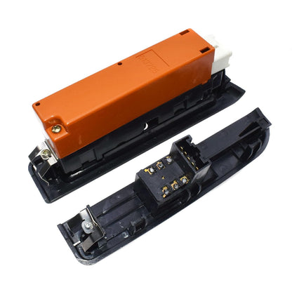 ya 4 8.8.2 The Power Window Switch is Suitable for Isuzu NPR NQR NPR-HD 8973151840 on Both Sides