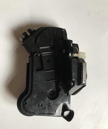ya 11 9.14 baidiOE Right Front Door Lock Actuator for Toyota for Corolla for Camry Highlander