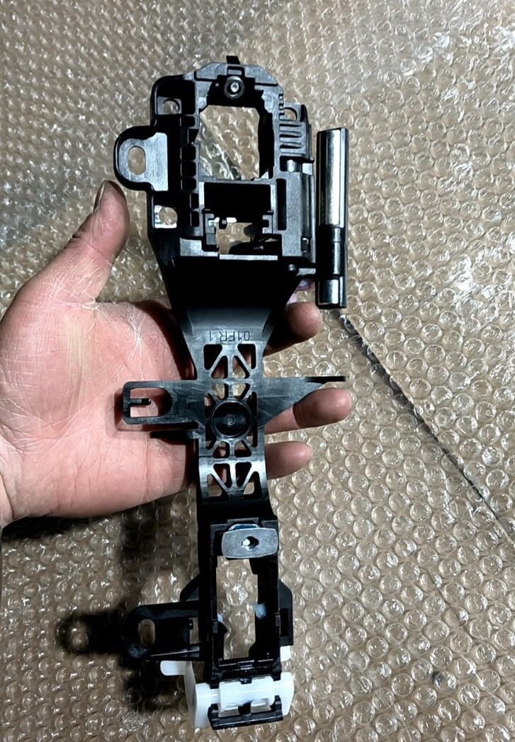 ya 2 8.15 for Toyota OE Front Door Outside Handle for Rame Sub-Assembly RH 69201-47070 for Multi