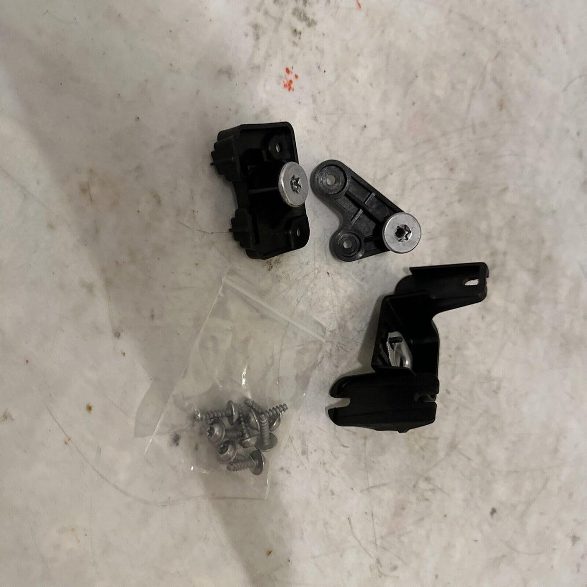 ya 10 9.16 zhengce For MERCEDES RIGHT O/S HEADLIGHT BRACKET REPAIR KIT A/CLA CLASS A1778201801