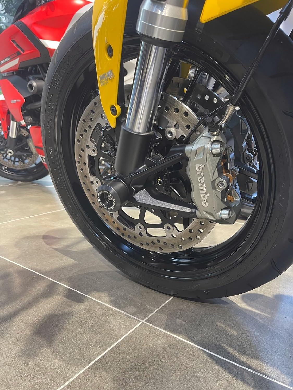 ya 23 10.7 baidi Front Wheel Fork Crash Slider Protector for Ducati Multistrada 1200/1260 Enduor