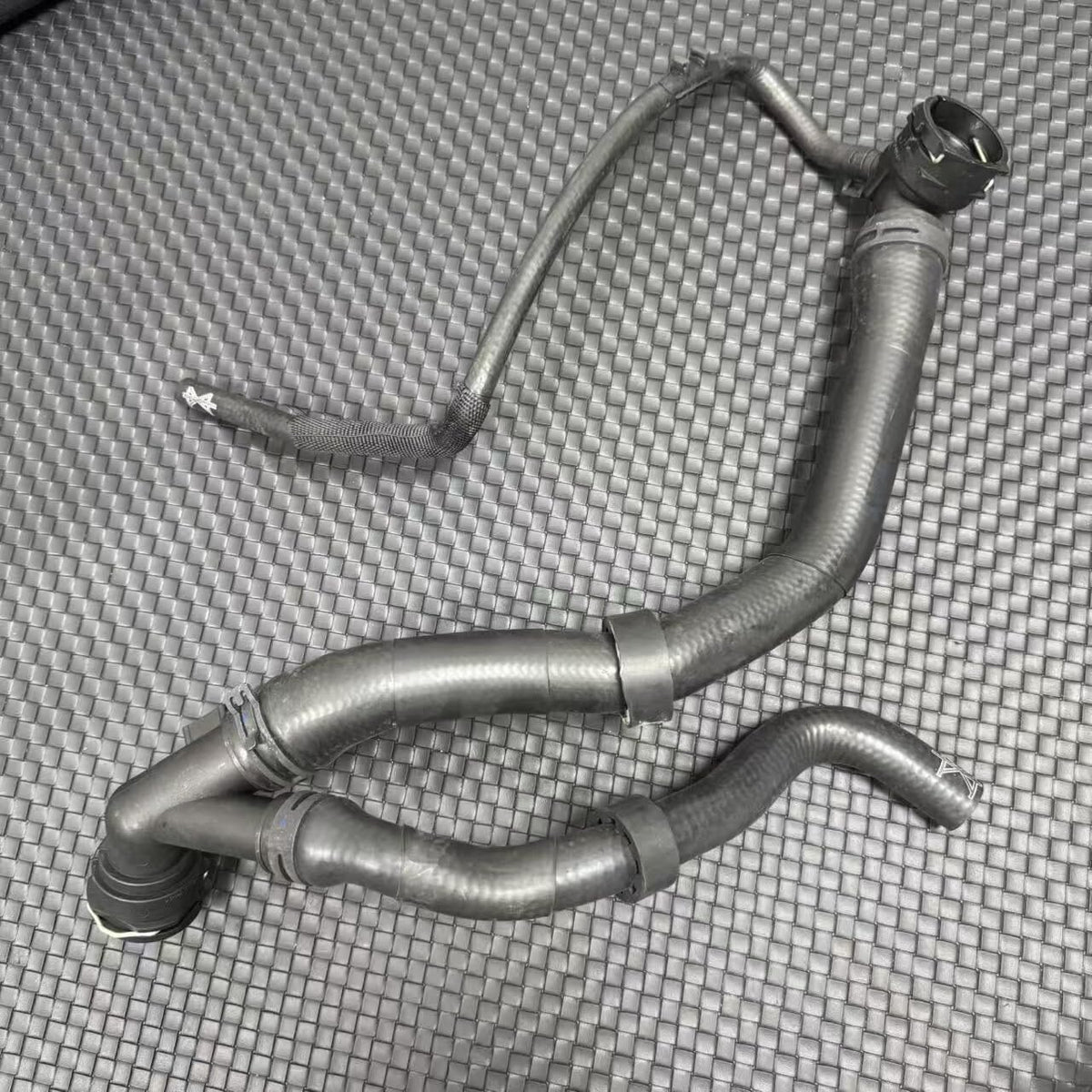 ya 11 9.14 baidi5Q0122101EA Radiator Coolant Hose for VW for Golf GTI for Audi TT