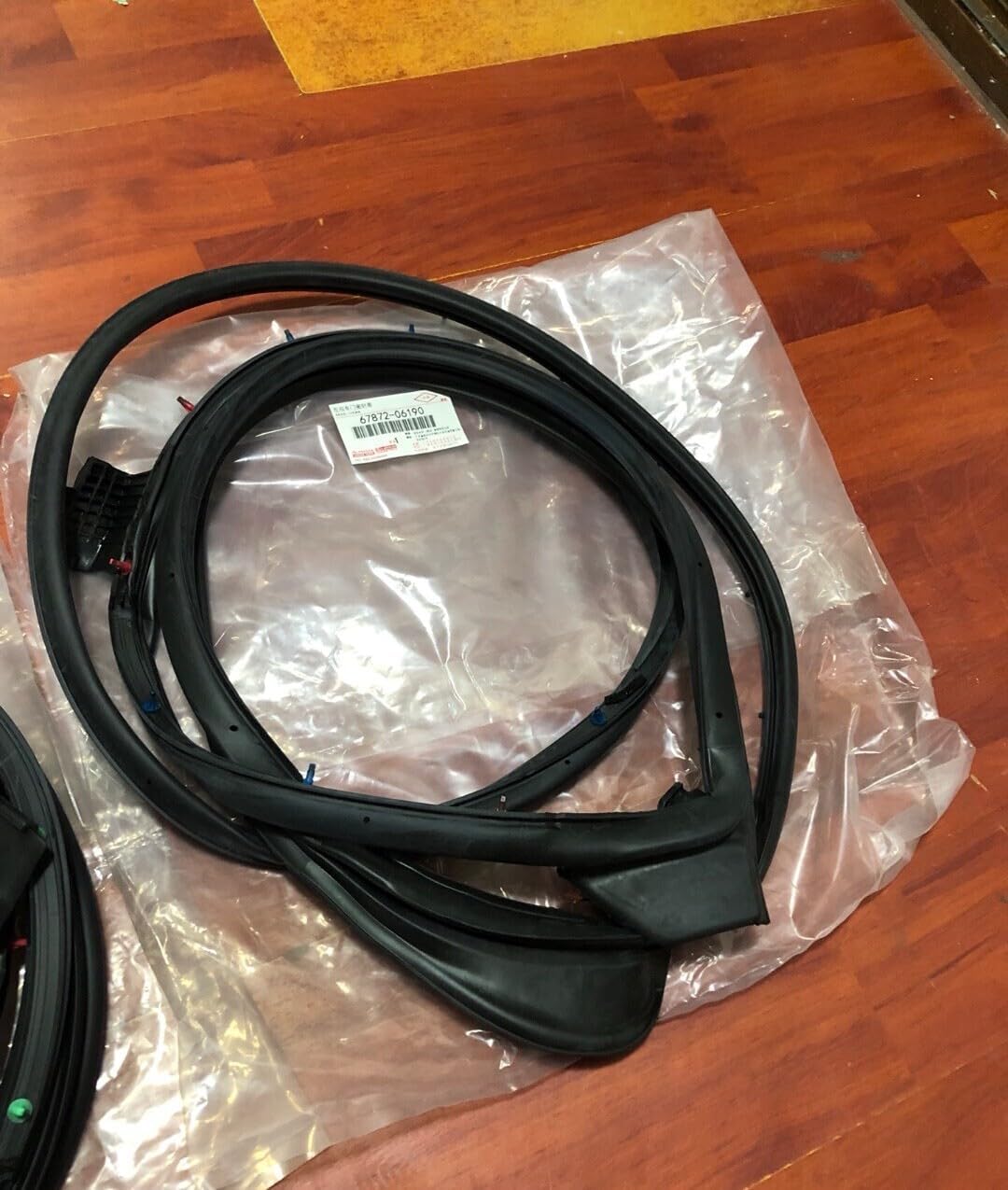 ya 10 9.16 baidi OE Door Weatherstrip Seal 67862-02330 for 2020-2024 for Toyota for Corolla