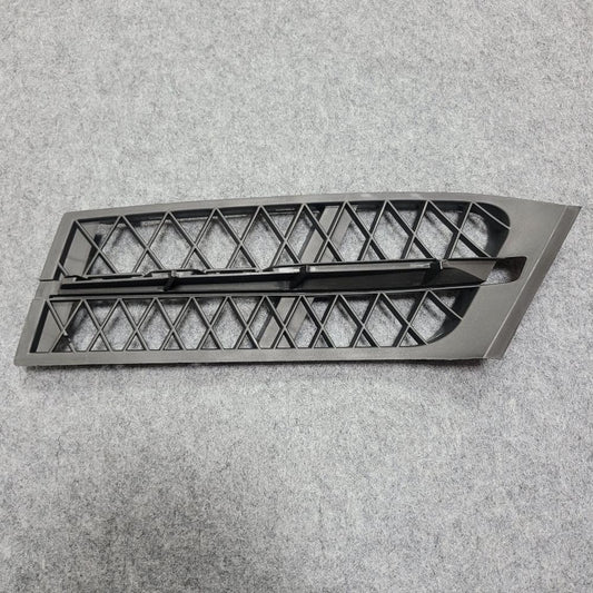 ya 4 8.8.2 Front bumper grille decoration for BMW 5' F07 535i/550i GT 10-13