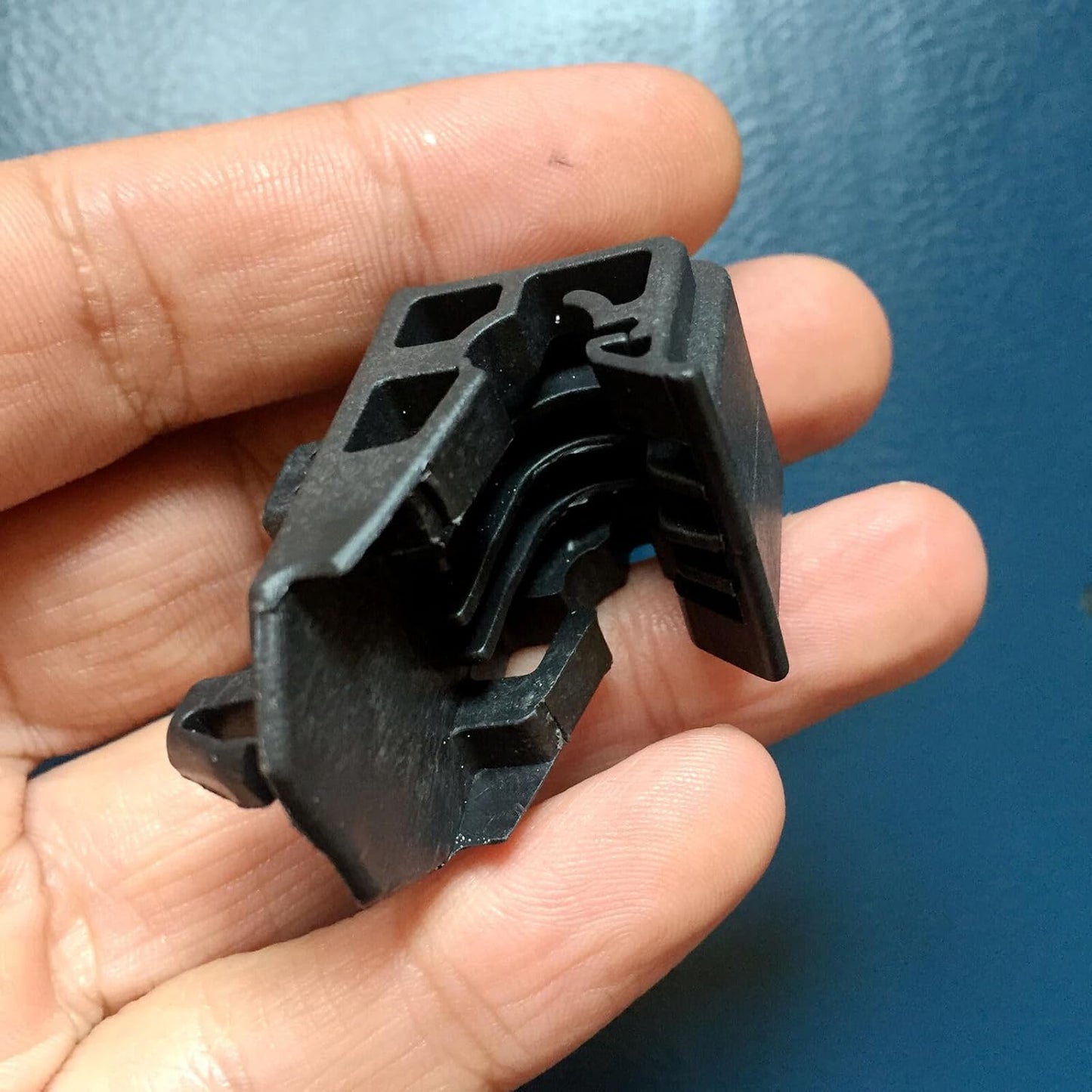 ya 4 8.10 2 Headlamp Assembly Mount Bracket Clip Holder 53271-0B010 for Toyota for Lexus