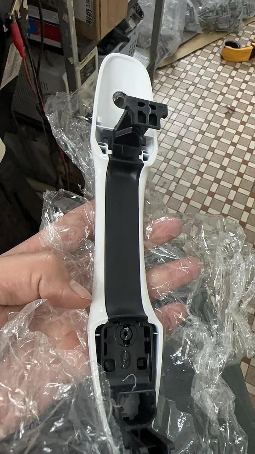 ya 2 8.15 for Toyota for Camry 2018-2024 OE Front Left Exterior Door Handle 69211-06120