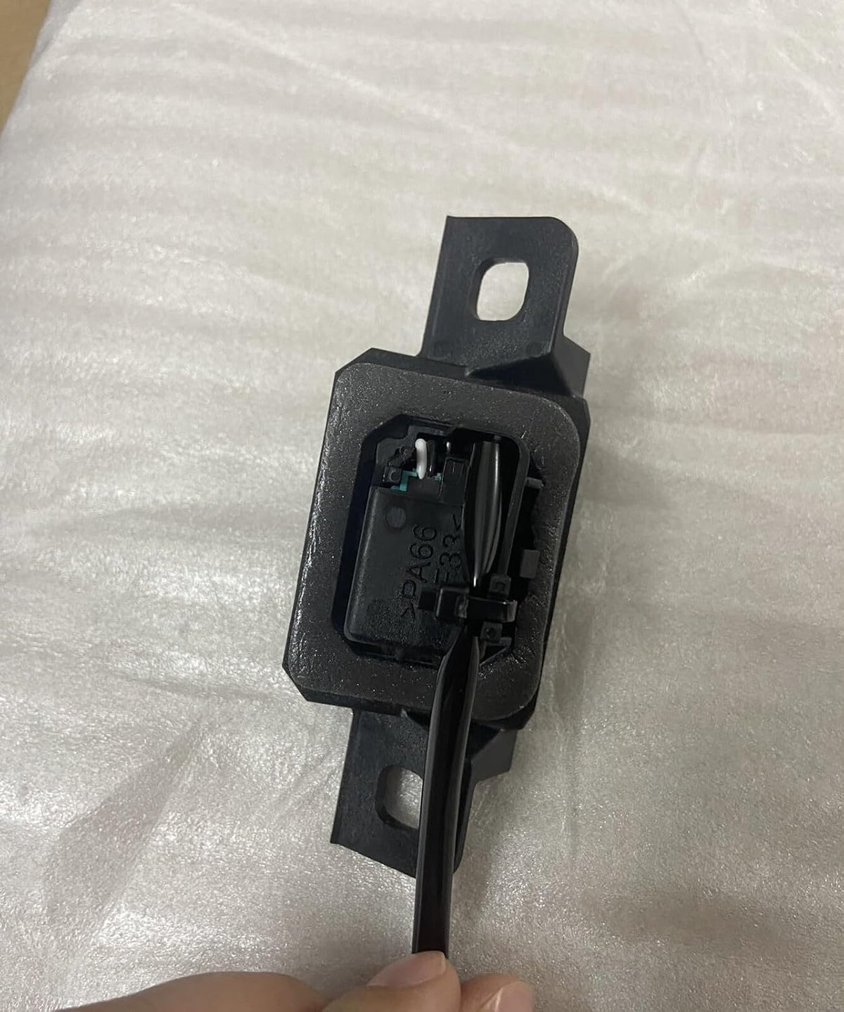 ya 4 8.8 for Toyota for Camry for Avalon Trunk Release Switch Button 84945-06020
