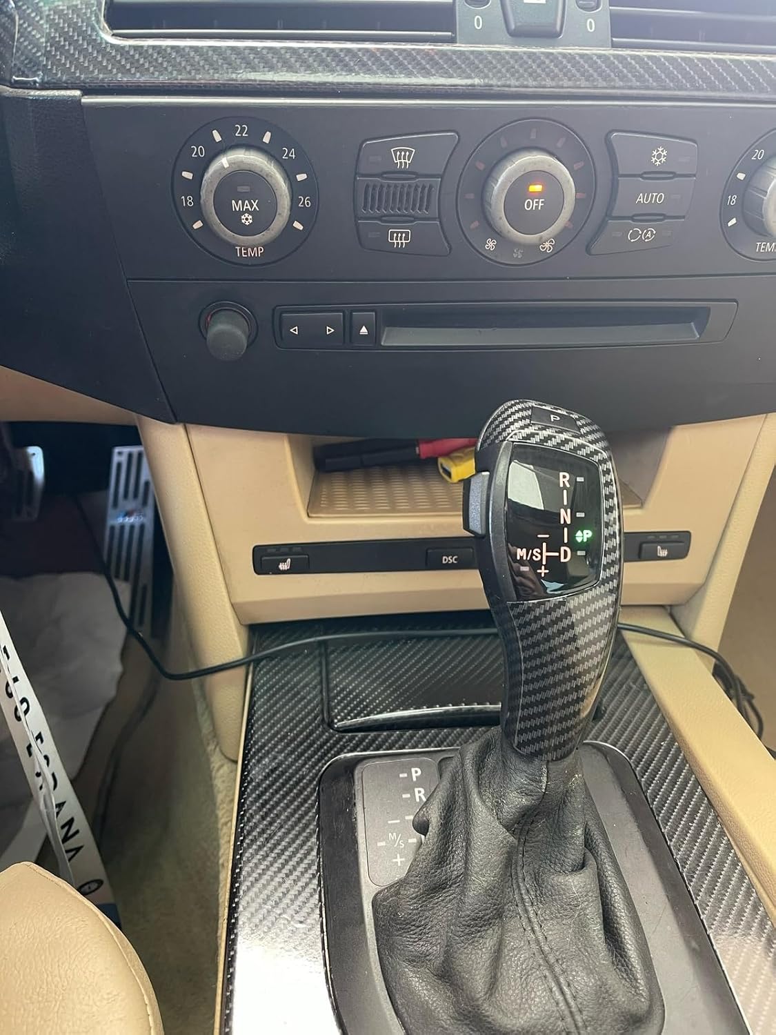 ya 4 8.24 baidi Gear Shift Knob LED Carbon Fiber for BMW E81 E84 E89 E90 E91 E92 E93 1 3 Series 