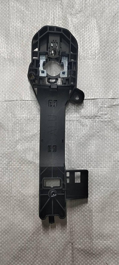 ya 10 9.16 baidi Front Driver Side Exterior Door Handle Bracket for Chevrolet 13535323