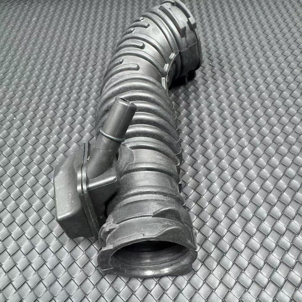 ya 10 9.16 baidi AIR Intake Hose for Chevrolet 42504966