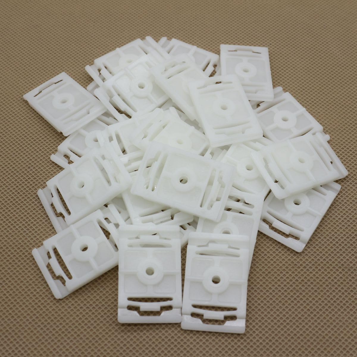 ya 9 10.24 New 25 pieces front and rear door molding clips 4A0853825A for VW for Audi -