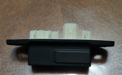 ya 4 8.8 for Toyota OE 84840-47030 Tailgate Release Switch for Yaris, Prius, RAV4