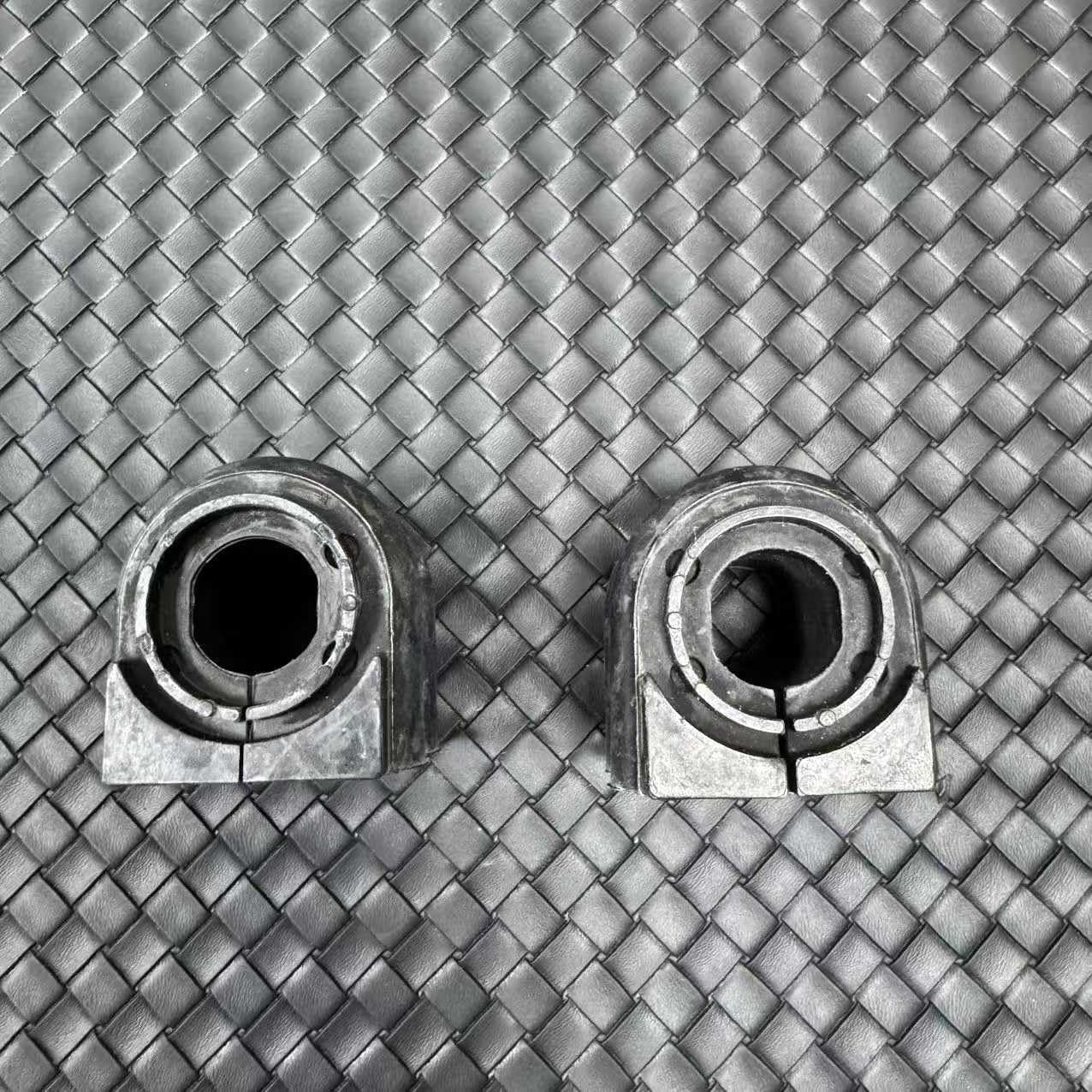 ya 5 8.10 Front stabilizer bar Bushing kit for Chevrolet Sonic 2012-19