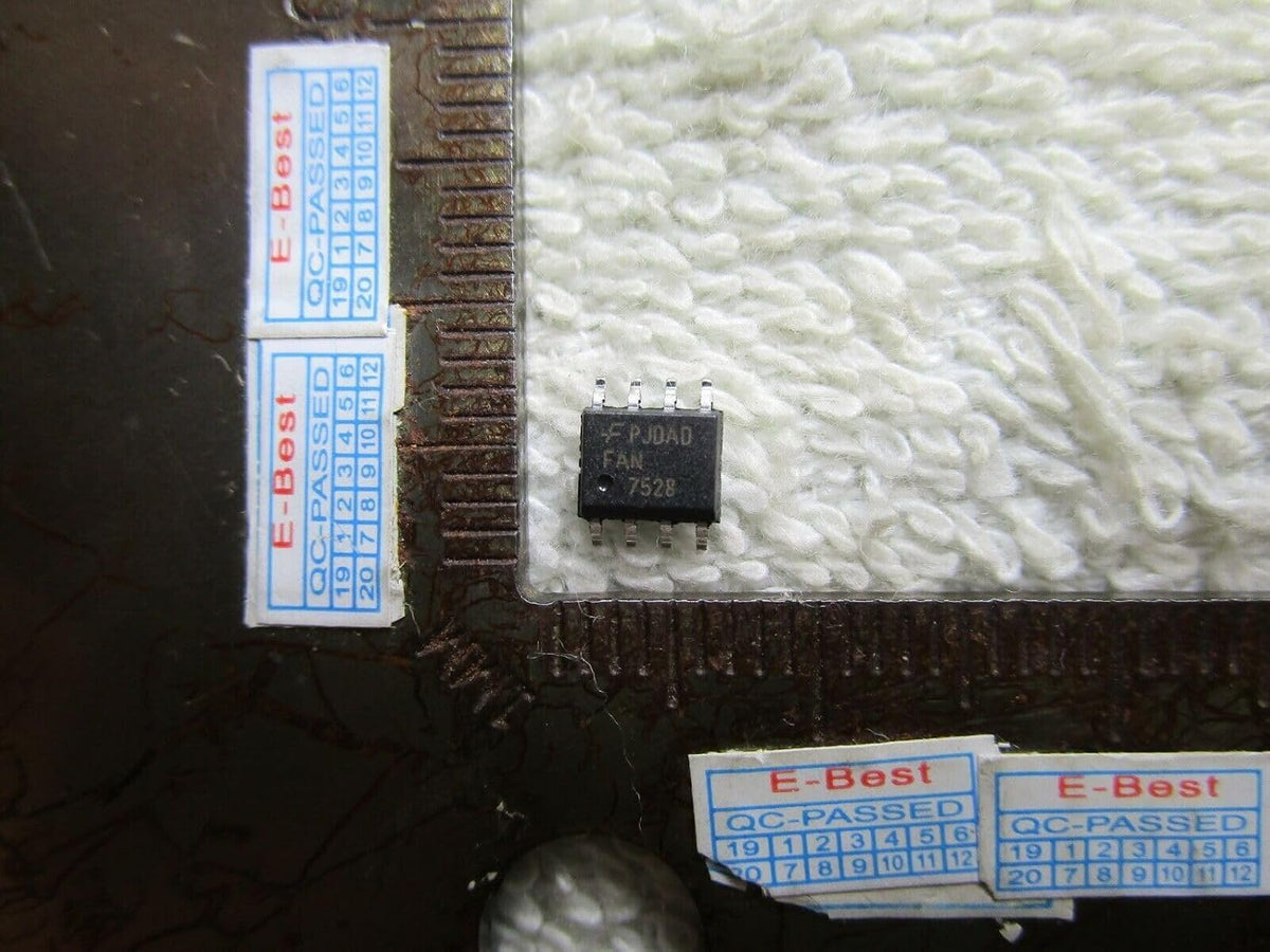 ya 16 10.20 baidi 5pcs 7S28 75Z8 752B 7528 7528M 7528MX SOP8 IC Chip #W7*-