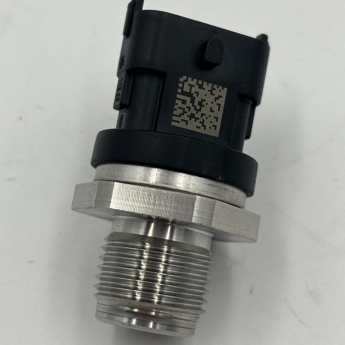 ya 4 8.8.2 6.7L Fuel Rail Pressure Sensor for Dodge 2007.5-2012 5297640