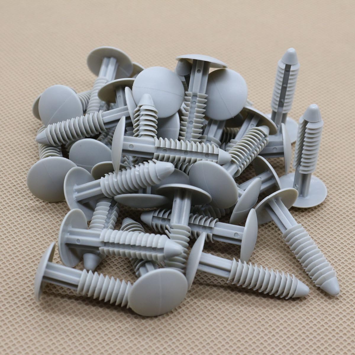 ya 5 8.10 New 30Pcs Wheel Opening Moulding Clips Gray for Ford W705955-S300