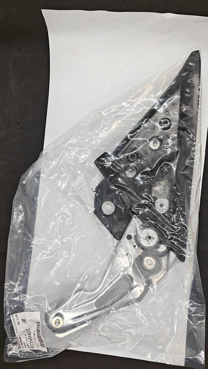ya 7 8.24 baidi Genuine Door Gusset Assembly Set for Subaru for Forester 61158SA010
