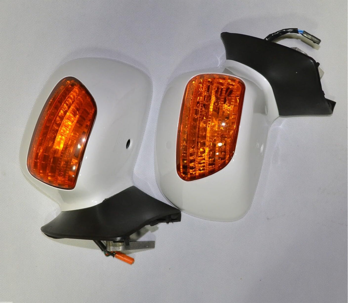ya 13 9.15 baidi New White Rear View Mirrors Signal Lens for Honda Goldwing GL1800 2001-2017