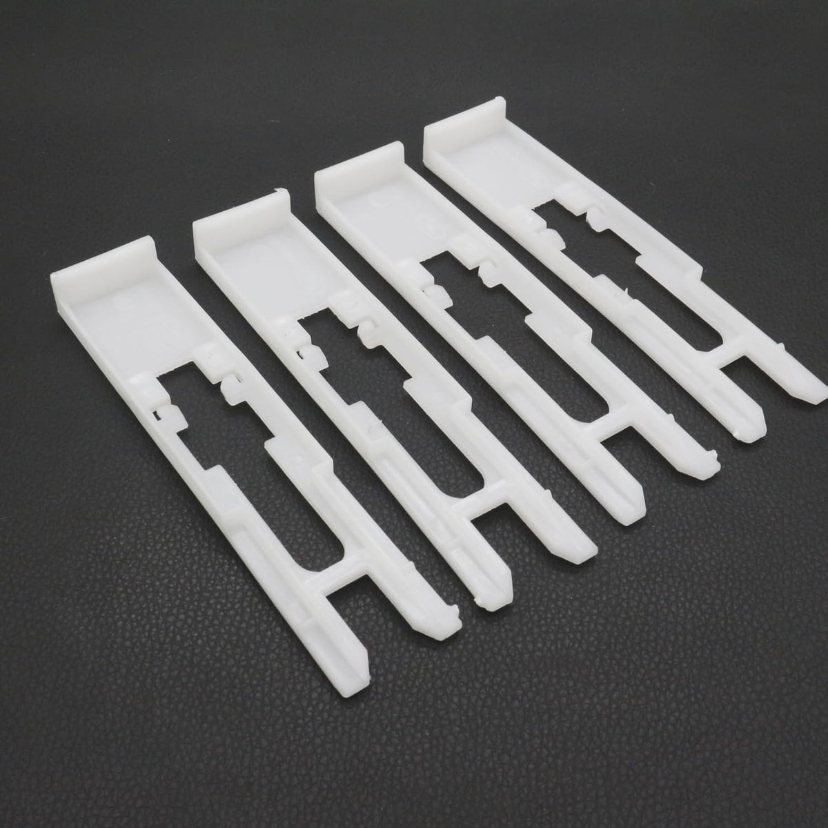 ya 4 8.14 4Pcs Fits for 01-07 for Buick for Pontiac 10318847 Headlight Mount Panel Retainer Clips