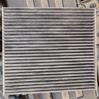 ya 11 9.14 zhengce Cabin air conditioning air filter suitable for Chrysler 200 2015-2017 for J